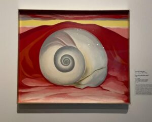 Art. Red Hill and White Shell, Georgia O'Keeffe